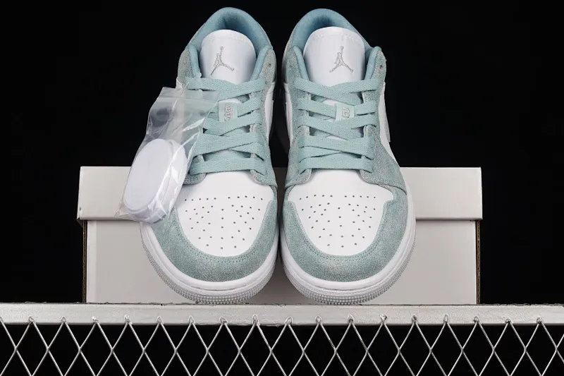 All categories Air Jordan Jordan series basketball shoes Air Jordan 1 Low Air Jordan 1 Low "New Emerald" AJ1 Joe 1 Emerald Blue Retro Basketball Shoes DN3705-301